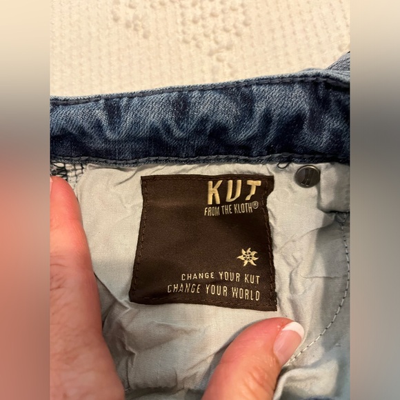 Kut from the Kloth High Rise Boyfriend Shorts with Button Fly, 4, Distressed EUC - Picture 5 of 12
